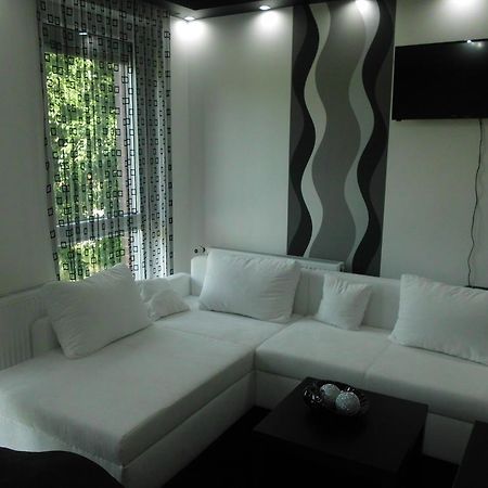 Feszek Apartman Debrecen Bilik gambar
