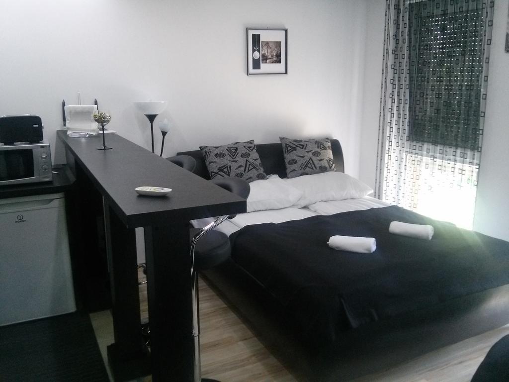 Feszek Apartman Debrecen Bilik gambar